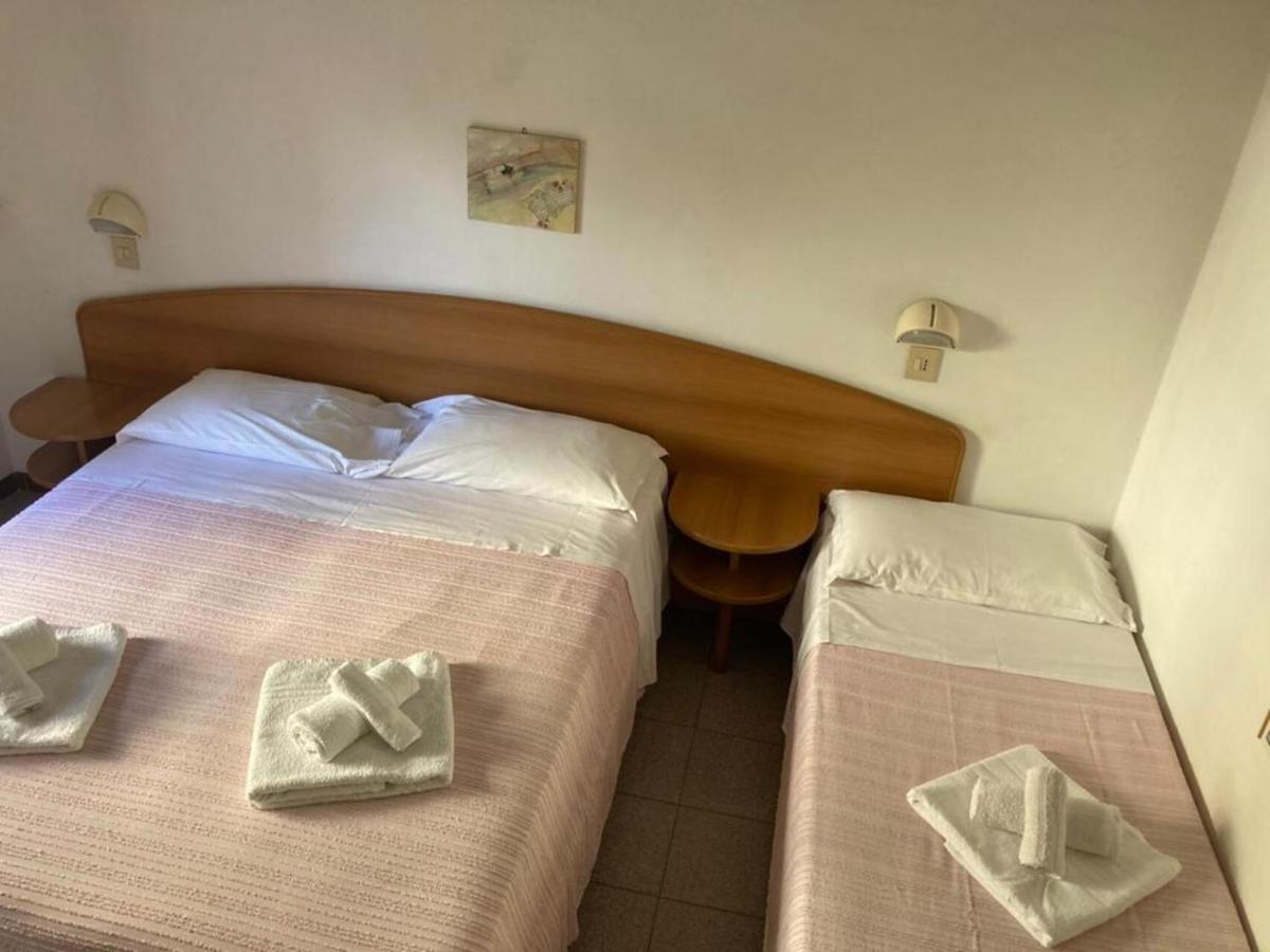 Hotel Villa Sorci Rimini Kültér fotó